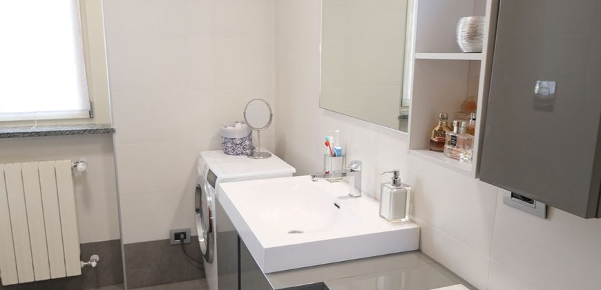 Bonate Sopra – Trilocale in villa